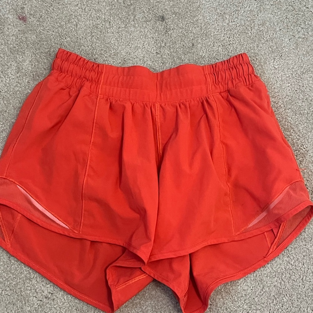 Lululemon Hotty hot shorts worn a few times super cute color
